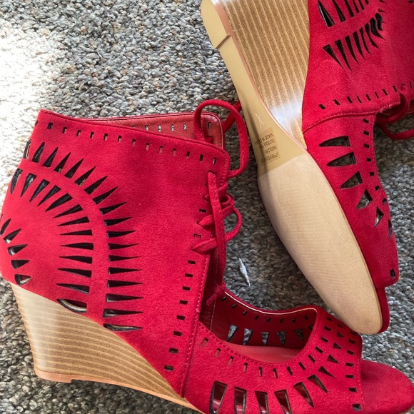 Gorgeous red JC wedge heel shoes size 9 - Picture 6 of 11